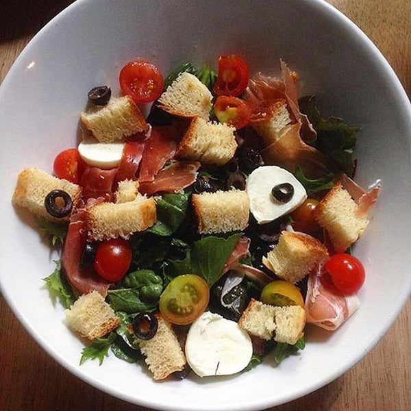 lacteos planetarica bocconcini de mozzarella en ensalada