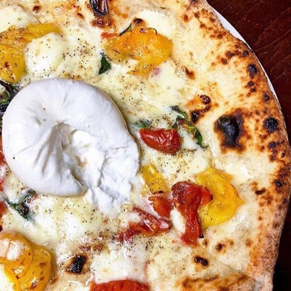lacteos planetarica pizza con burrata